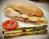 Foto del paso 9 de la receta Pepito de lomo de cerdo y queso con salsa viandox