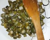 A picture of step 6 of Indian Style Okra Curry.