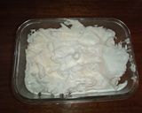 Foto del paso 1 de la receta: Helado de crema, toffee y merenguitos