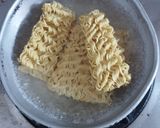 Foto langkah ke 1 dari resep Mie Goreng Aceh.