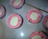 Foto langkah ke 3 dari resep Bolu Kukus Semangka(Tanpa Soda, Anti Gagal, 1 telur).