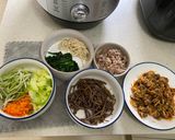 รูปขั้นตอนการทำที่ 1 ของ บิบิมบับ (비빔밥 ข้าวยำเกาหลี)