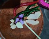 Foto langkah ke 2 dari resep Ikan Layur Kuah Santan Pedas.