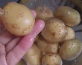 Foto del paso 1 de la receta: Papines estrellados 🥔 Papas aplastadas 🥔 Patatas al puñetazo 🥊 Batatas à murro 🇵🇹