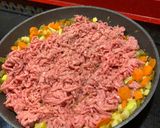 A picture of step 5 of Mixed Ground Meat with Vegetables and Scrambled Eggs.
