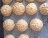 Foto langkah ke 5 dari resep Choux Pastry vla Vanilla Dengan Topping Coklat.