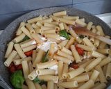 Foto del passaggio 2 della ricetta Tortiglioni pomodorini e burrata