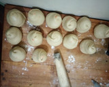 A picture of step 7 of Soft layered carrot chapati.