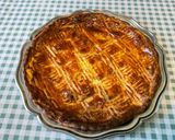 Une image de l'étape 13 de Galette façon franc comtoise à la pistache.