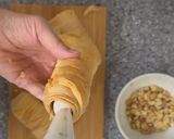 Foto del passaggio 6 della ricetta Cannoli di Pasta Fillo Ripieni con Crema Pasticcera alle Noci