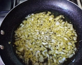Foto del paso 1 de la receta: Tortilla de espinacas con cebolla
