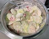 Une image de l'étape 8 de Salades de concombre à la crème, tomates, roquefort et aneth.
