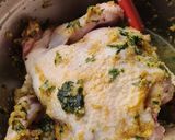 Foto langkah ke 5 dari resep Maroccan Chicken Mhamer with its darmira sauce (ayam maroko panggang dengan olives).