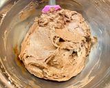 Foto del paso 7 de la receta: Tarta de requesón con chocolate y frambuesas