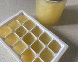 A picture of step 3 of Gondhoraj Lemonade squash.