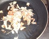 A picture of step 3 of 3 layers pan macaroni.