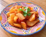 Hình bước làm 3 của món 🌱 Su Hào Xào Cà Chua (Vegan)