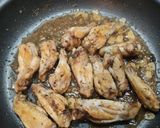 Foto del paso 4 de la receta: Pollo al ajo con cerveza