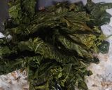 Foto langkah ke 3 dari resep Urap Daun Singkong Bumbu Rebon.