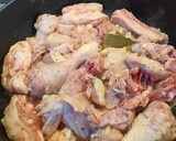 Foto del paso 1 de la receta: Pollo al ajillo