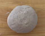 A picture of step 4 of Aloo Paratha.
