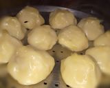 A picture of step 3 of Potato momos.