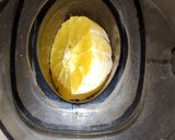 A picture of step 1 of Fresh Mousami juice.