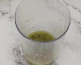A picture of step 4 of Kiwi ice popsicles.