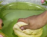 Foto langkah ke 2 dari resep Stik Bawang Renyah.