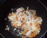 รูปขั้นตอนการทำที่ 5 ของ ข้าวผัดไก่