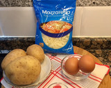 Foto del paso 1 de la receta: Tarta de pollo, patata y cebolla