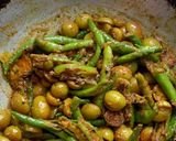 A picture of step 5 of Karonda mirchi.