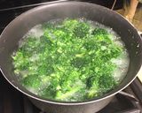 Foto del passaggio 2 della ricetta Orecchiette con broccoli