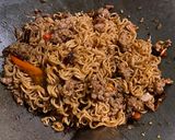 รูปขั้นตอนการทำที่ 5 ของ กะเพรามาม่า+หมูสับ