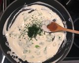 A picture of step 4 of Spring vegetable creamy dill pasta.