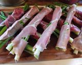 Foto del paso 2 de la receta: Hojaldre con espárragos y prosciutto