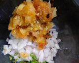A picture of step 1 of 🍐Pear salsa with Nachos.
