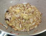 A picture of step 7 of Spinach Chicken with Coconut Milk.