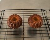 Foto langkah ke 4 dari resep Mini Bundt Lemon Yogurt Cake.