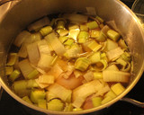 Foto del paso 1 de la receta: Sopa de lunes apuchereada