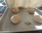 Foto del paso 3 de la receta: Bollos de ajo con albahaca y perejil