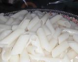 A picture of step 4 of White Sauce Pasta.