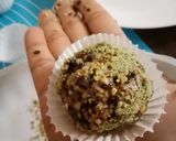 A picture of step 12 of Dry Fruit Ladoos.