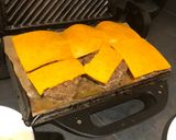 A picture of step 5 of Homemade Mini Cheeseburgers.