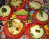 Foto del paso 1 de la receta: Rodajas de zuquini, jamón, palta - tomate, albahaca y algo más.