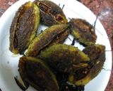 A picture of step 4 of Masala bharva karele.