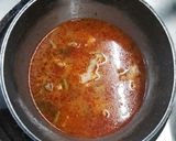 รูปขั้นตอนการทำที่ 5 ของ เส้นหมีหุ่นต้มยำไก่สับ