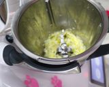 Foto del paso 3 de la receta: Crema de nabo con chirivía y crujiente de jamón