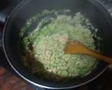 Foto del paso 2 de la receta: Croquetas de embutidos y aceitunas verdes