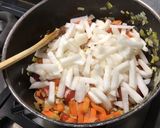 Une image de l'étape 11 de Soupe de navets, carottes, poireau et tomates aux épices tajine.